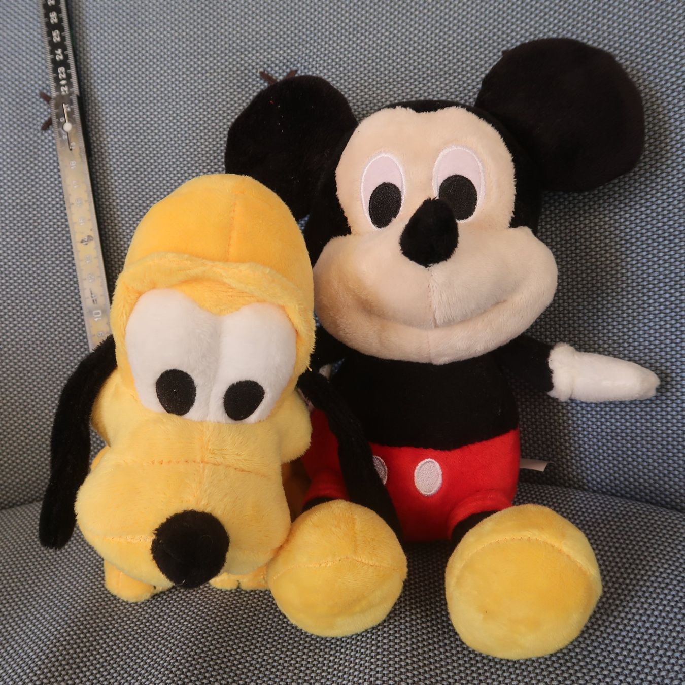 Disney Spielzeuge: Micky Maus, Pluto, Disney, Plüsch, neuwertig, ab Fr. 1.00 – Gebraucht aus Uster von wings02 1