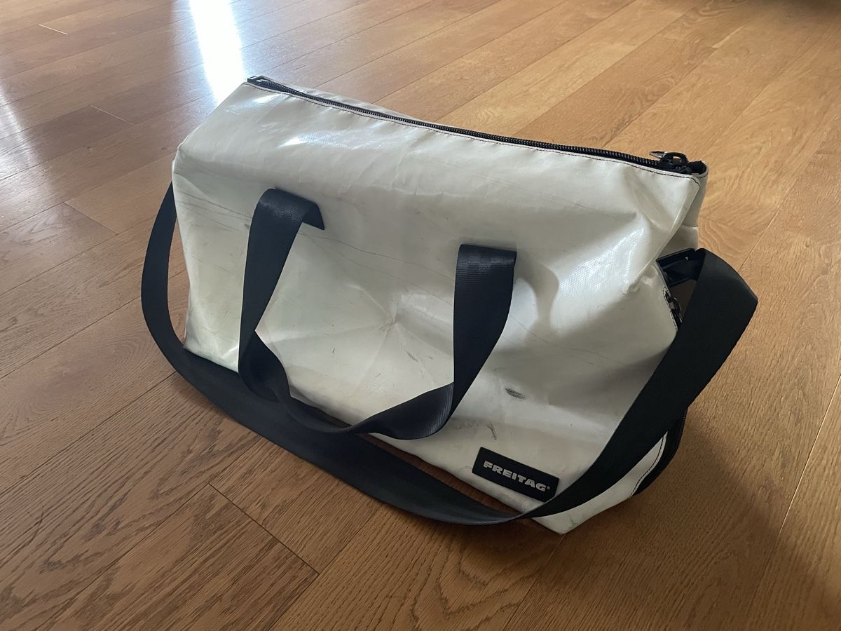 Freitag Borse: Sac Freitag original blanc/noir – Usato da Commugny venduto da arm_7m7m
