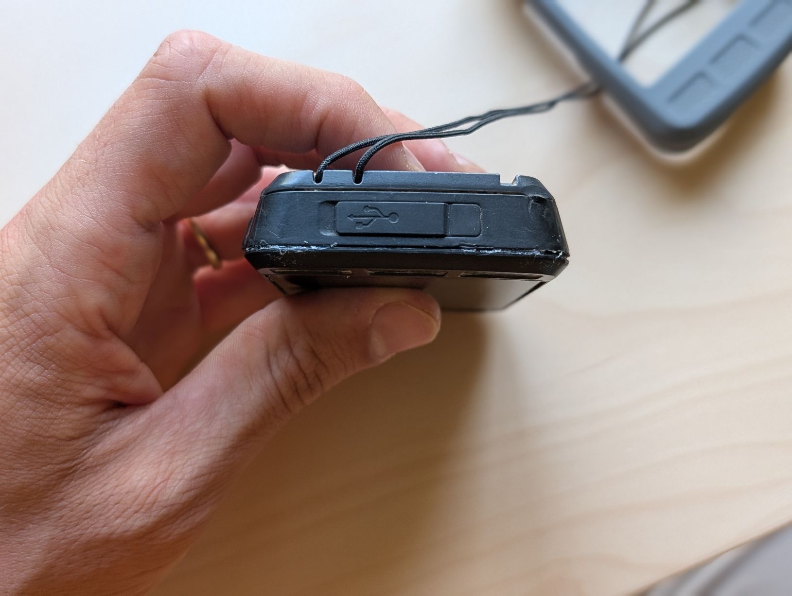 Ordinateurs & app. de mesure: Wahoo Elemnt Roam V1 cycling computer with case - CHEAP – D'occasion à Pully par krisnay 8