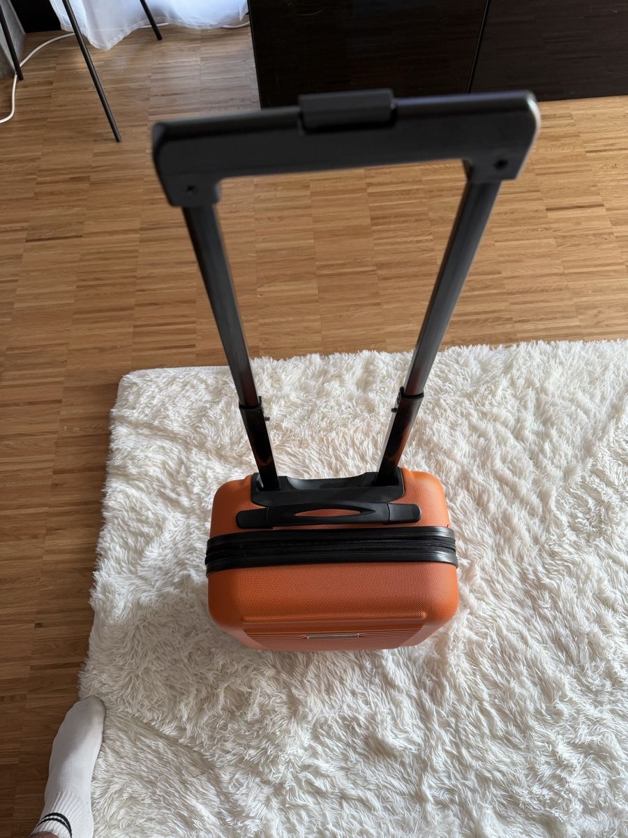 Valises de voyage: Handgepäckkoffer ca. 25l – D'occasion à Rudolfstetten par DaveHM98 1