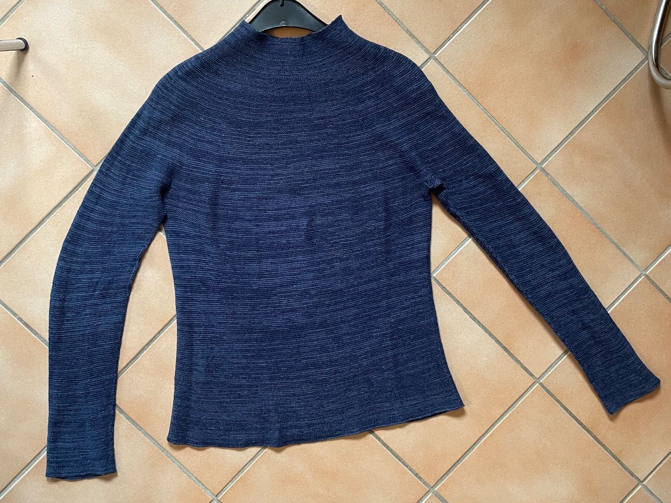 Maglioni & Felpe: WWF Swiss made Leinen Feinstrick Pullover blau neuwertig S – Nuovo (secondo la descrizione) da Clarens venduto da Lois86