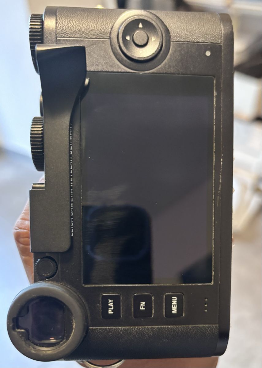 Leica Fotocamera: Leica cl – Nuovo (secondo la descrizione) da Avegno venduto da sir_l8gl 1