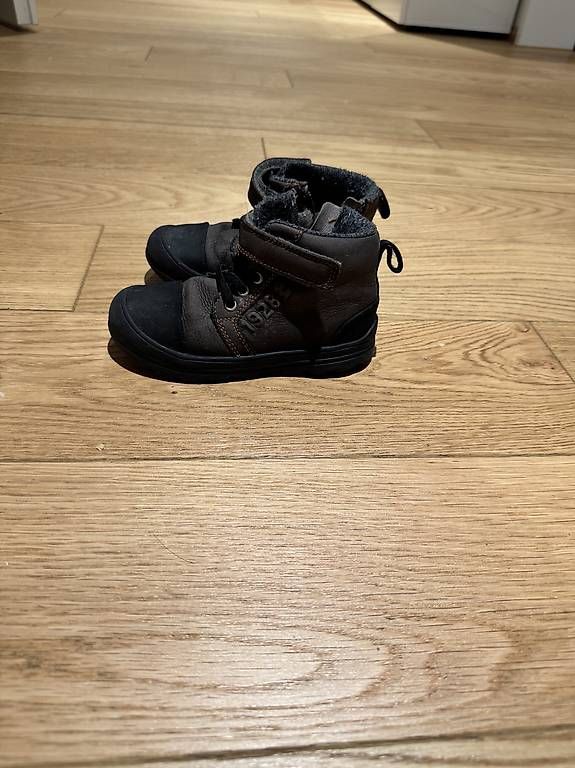 Chaussures garçon: Kinderstiefel gr.24 – D'occasion à Illnau par Fakiraa 3