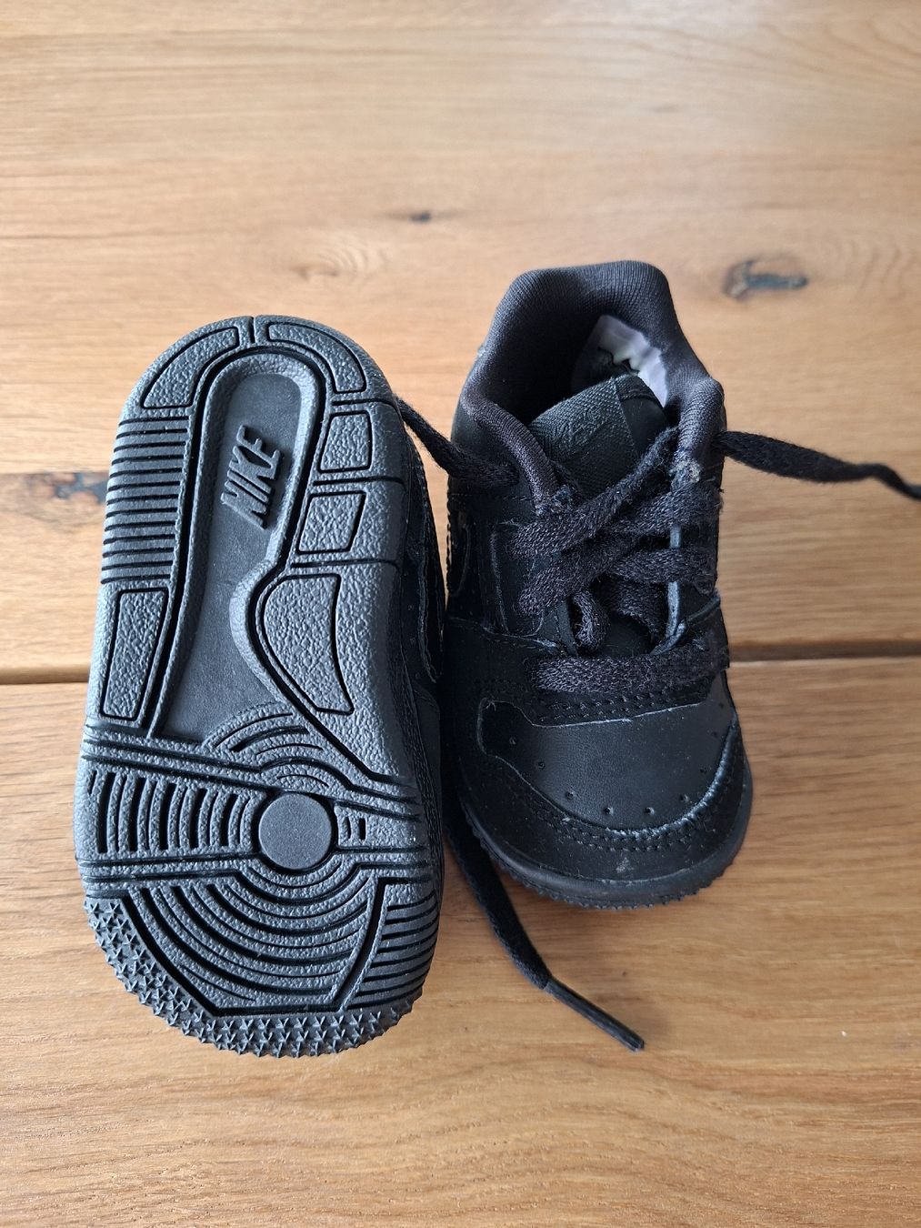 Nike Scarpe per ragazzi: Kinderschuh Nike Gr. EU 18.5 – Nuovo e nell'imballaggio originale da Niederried b. Kall venduto da gabber23 3
