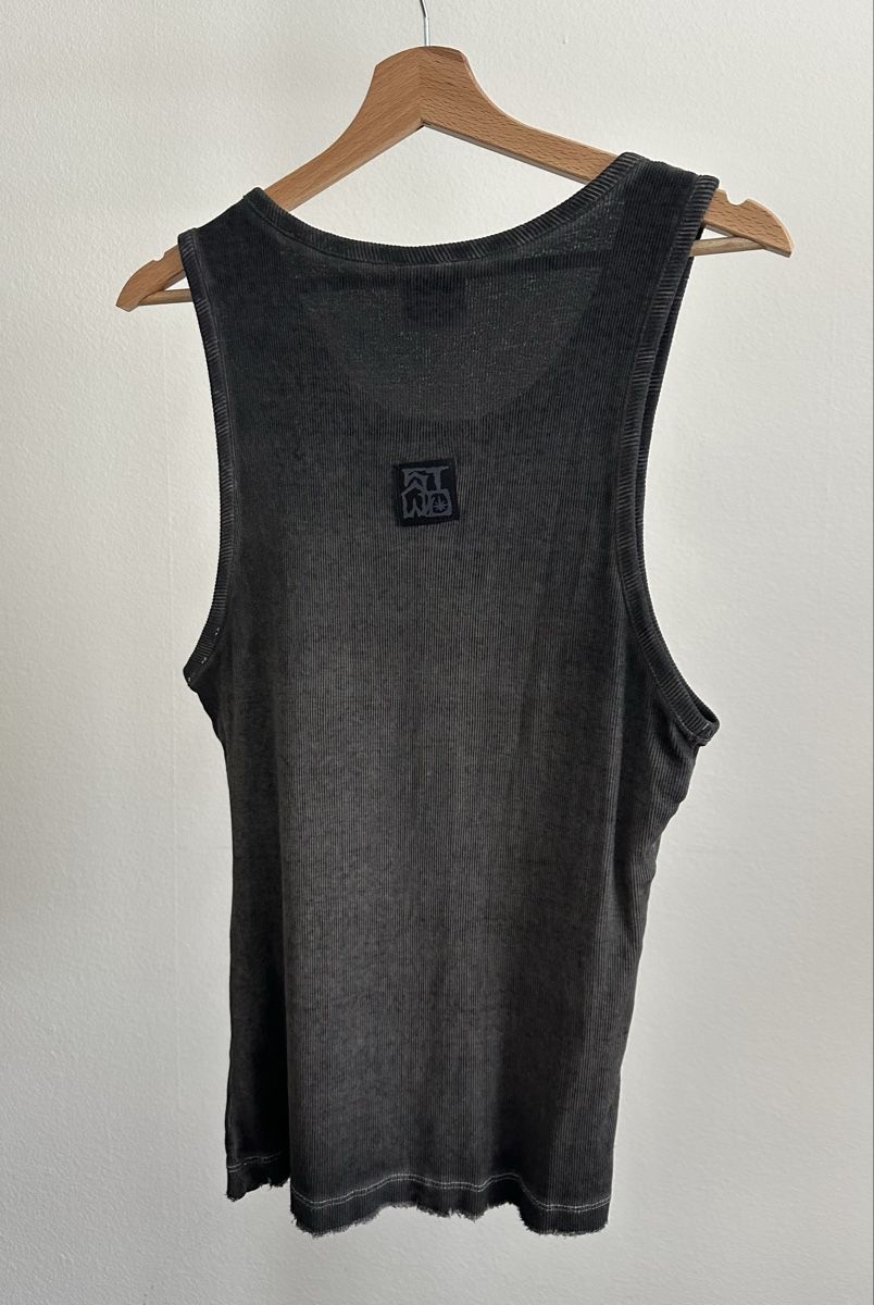T-shirt: Tank Top (S) – Nuovo (secondo la descrizione) da Benken SG venduto da SecondTreasure 1