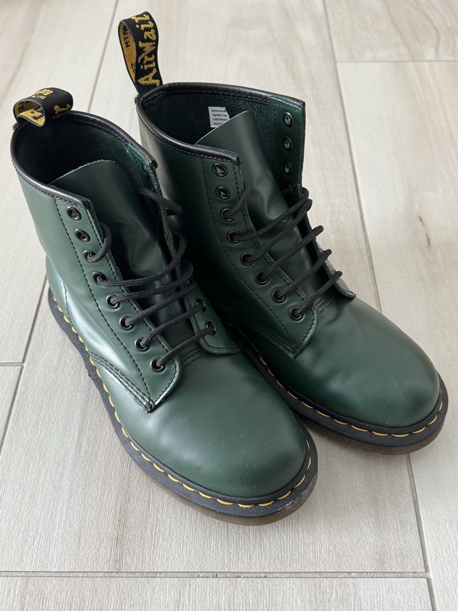 Dr. Martens Chaussures hommes: Dr. Martens 1460 Schnürstiefel – D'occasion à Widen par mrglobetrotter01