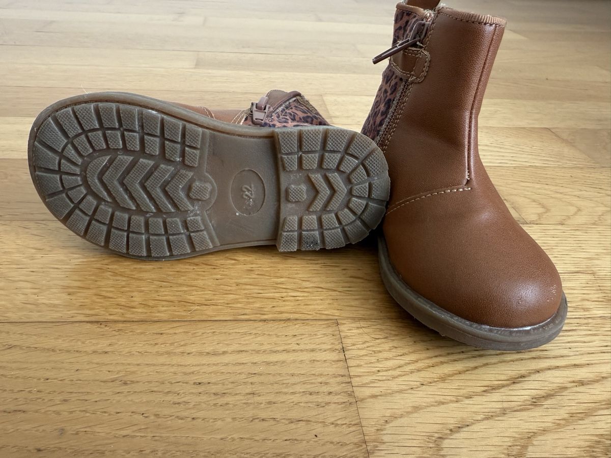Scarpe per ragazzi: Winterschuhe/Boots Laredoute Gr22 – Usato da Zürich venduto da audrey_dri 2