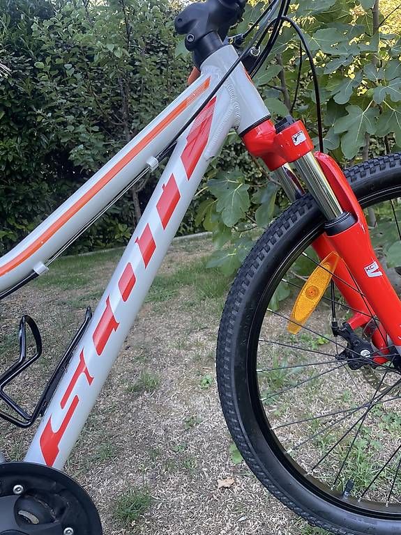 Biciclette: VTT Scott 24" État neuf – Usato da Bevaix venduto da Greg999 1