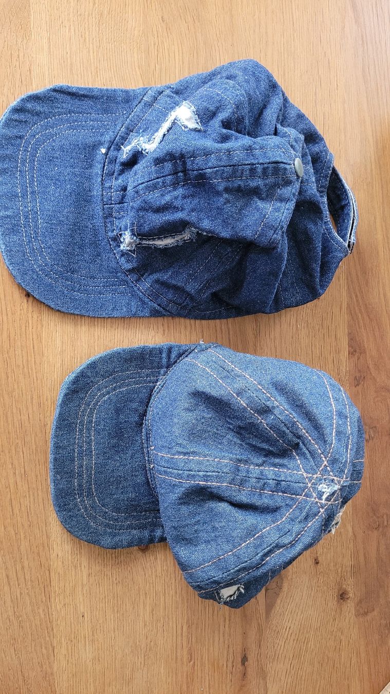Altro abbigliamento per bambino: 2 Sonnenhüte selber genäht – Usato da Lyss venduto da Infinia
