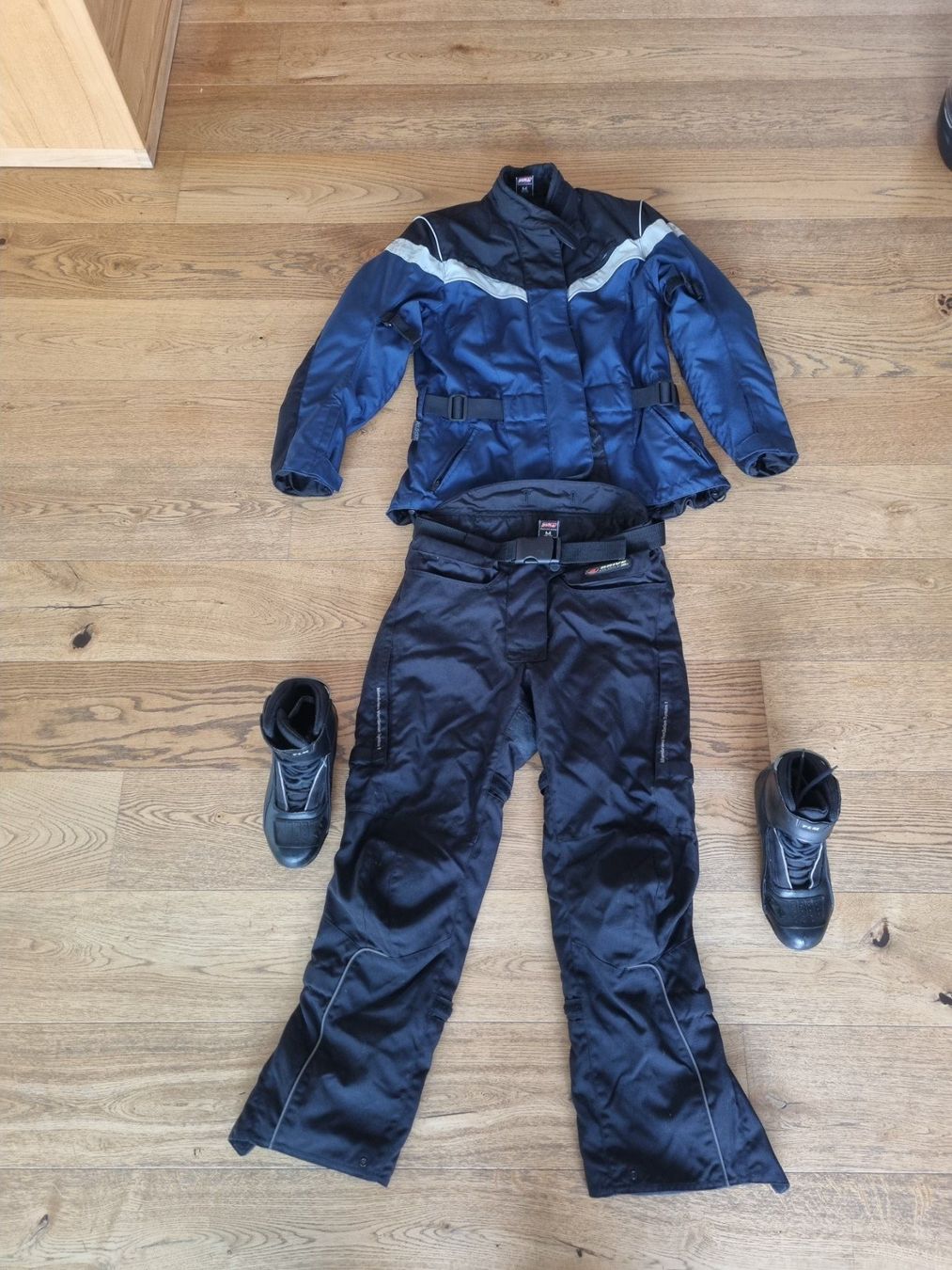 Lots de vêtements: Motorradkleider – D'occasion à Kriens par drudelmurks 5