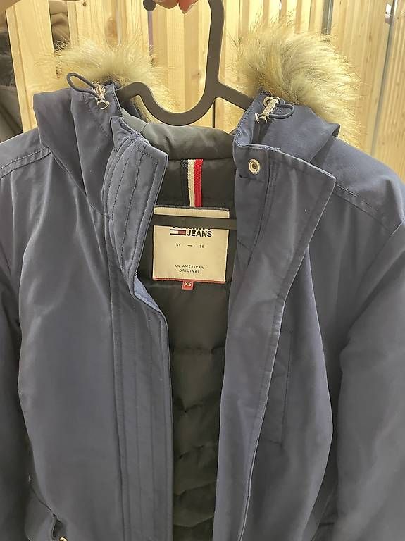 Tommy Hilfiger Giacche: Tommy Hilfiger Daunen Parka Gr XS – Usato da Lenzburg venduto da lejlaimamovic 2