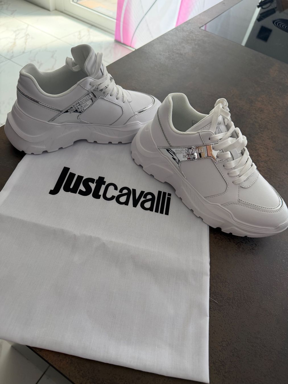 Roberto Cavalli Chaussures femmes: JUST CAVALLI SNEAKER EU 38 – Neuf (Voir description) à Arch par ellaisa84 2