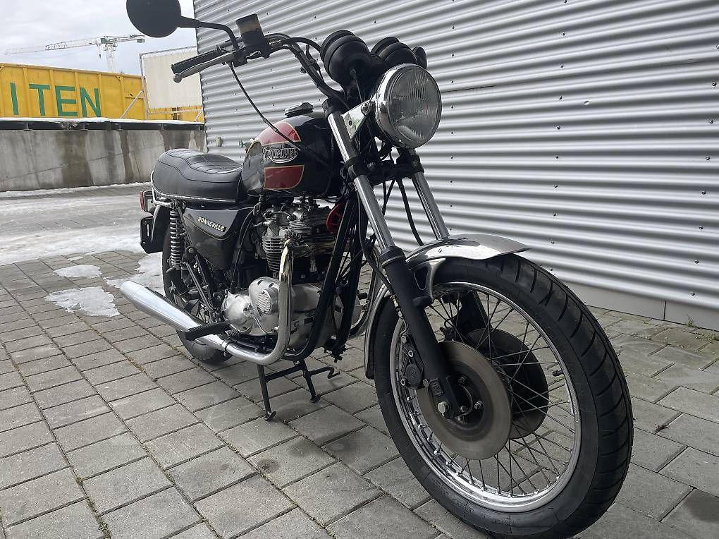 Strada: Triumph 750 Bonneville – Usato da Unterägeri venduto da BSA_A65 3