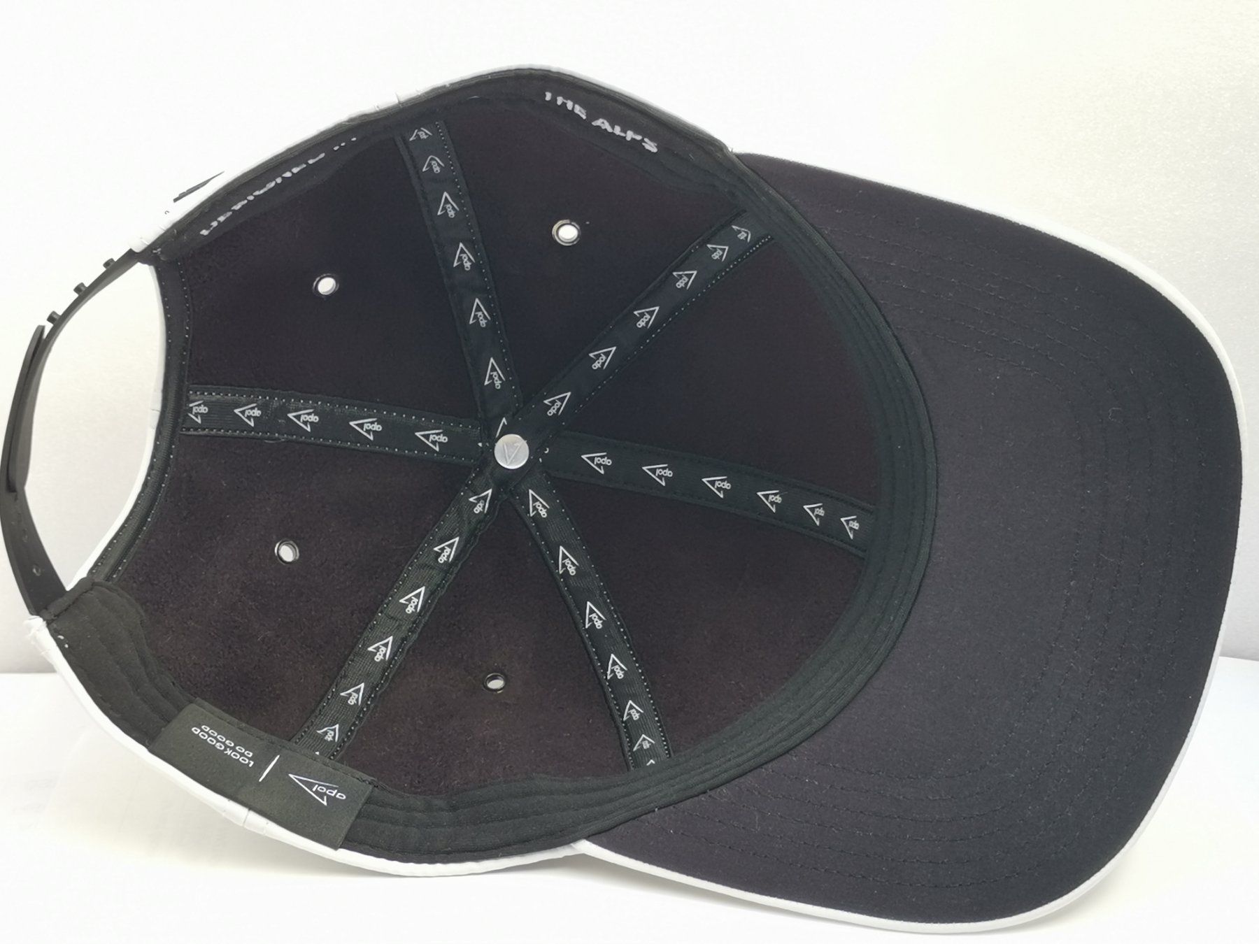 Copricapi, berretti & cappellini: Kappe Apol COZY Cloud Cap OneSize – Usato da Allschwil venduto da H0-Bahner 6