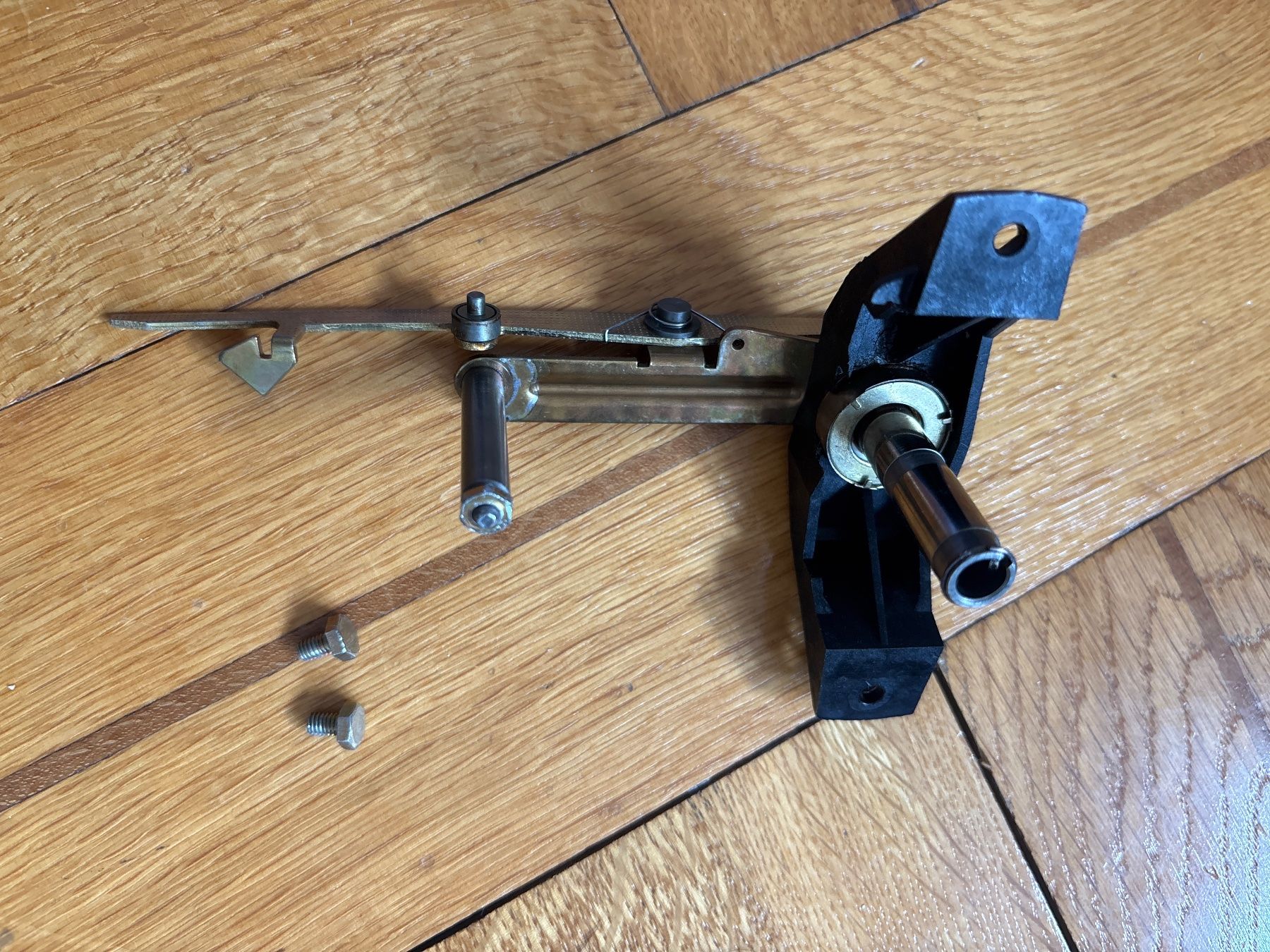 Dual Giradischi: Multi Play Spindle Support Assembly Dual 1249 – Usato da Genève venduto da Buens4 1