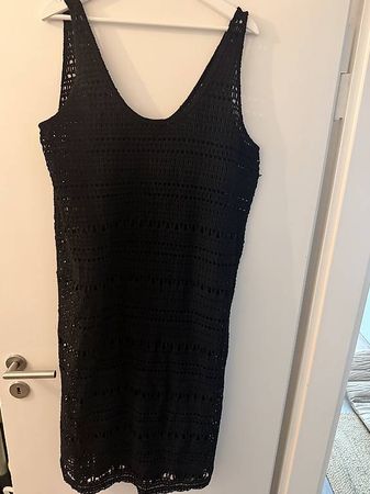 NEU MIT ETIKETT - Massimo Dutti Häkelkleid  Schwarz, Gr. L