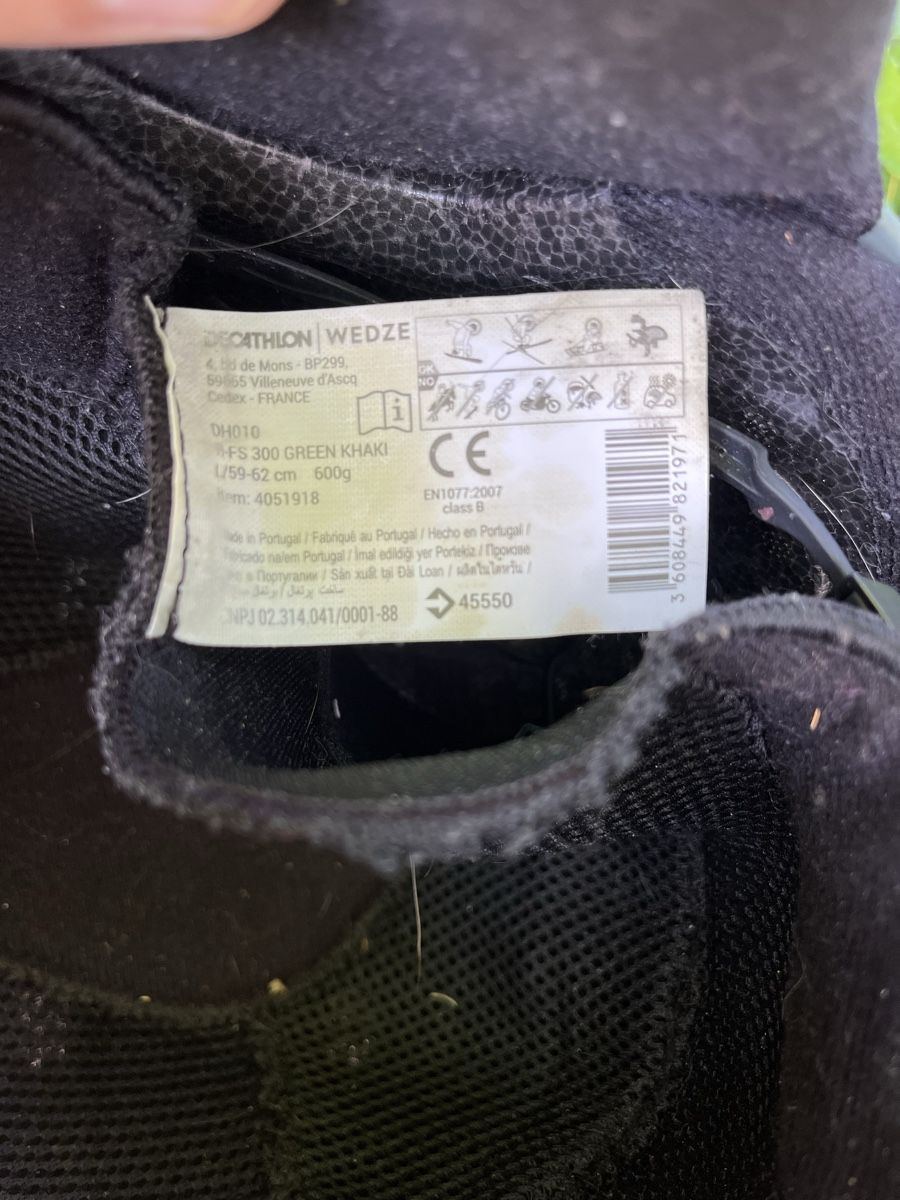 Decathlon Caschi: Wedge ski helmet – Usato da Zollikerberg venduto da pmi_qh7z 2