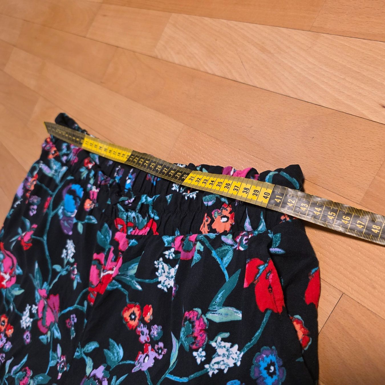 C&A Pantaloni: C&A Sommerhose Blumenmuster Gr.40 L Viskose – Usato da Wald ZH venduto da CapLux 5