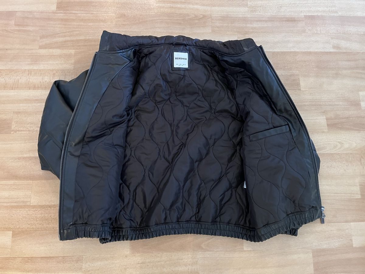 Bershka Giacche: Kunstlederjacke von Bershka – Nuovo (secondo la descrizione) da Adliswil venduto da Eseestern 2