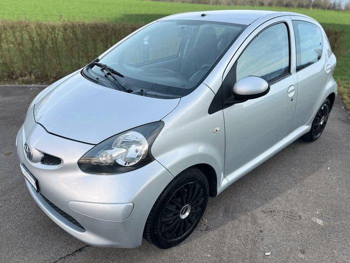 TOYOTA Aygo 1.0 blue