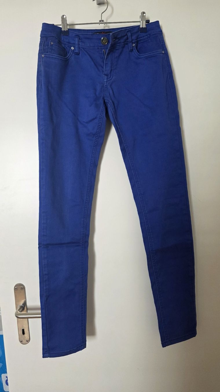 Hosen: Blaue Hose Grösse 38 – Gebraucht aus Roggwil TG von Seinija