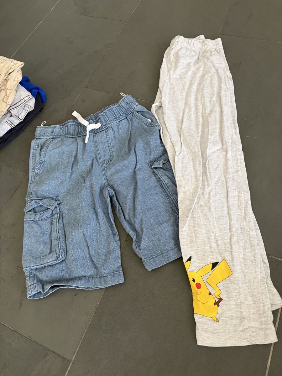 Lotti & Set di vestiti: Boy paket gr 134/140 – Usato da Näfels venduto da Cecilia89 3