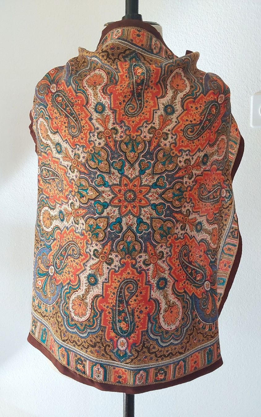 Foulards & écharpes: Tuch quadratisch Wolle – D'occasion à Köniz par scopello12 1