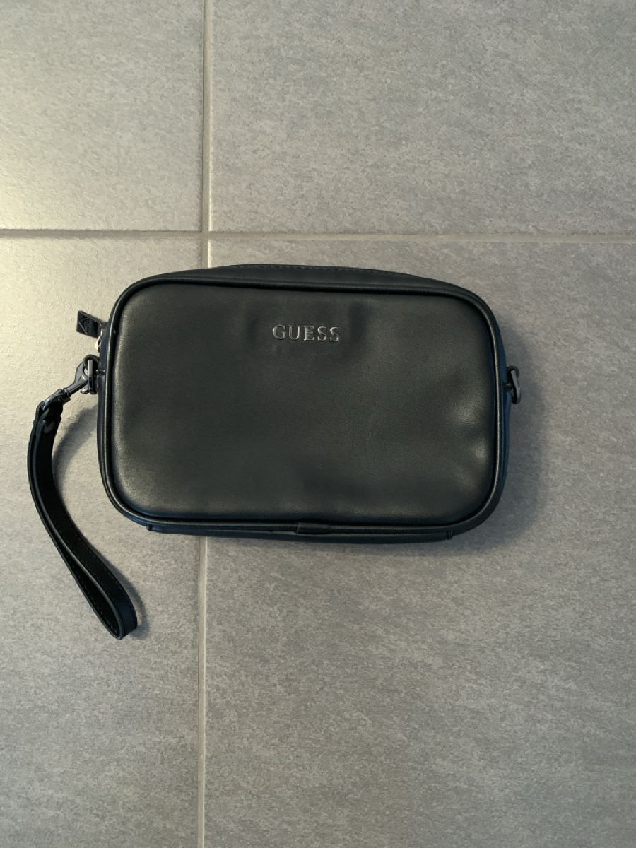 Guess Borse: Sacoche GUESS – Nuovo (secondo la descrizione) da Collombey venduto da amina36