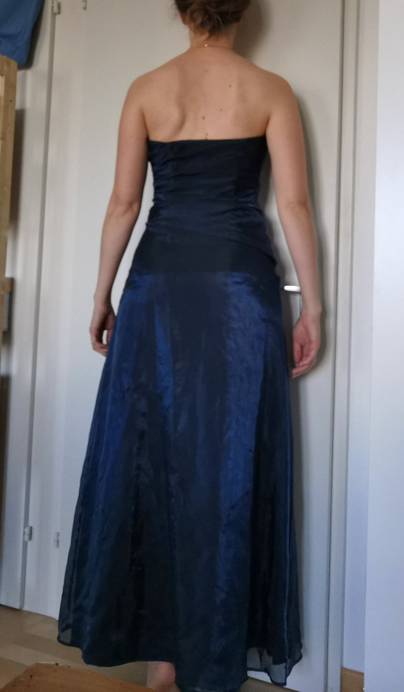 Vestiti: Abendkleid von Chou Chou – Usato da Steffisburg venduto da Beatenberg14 1