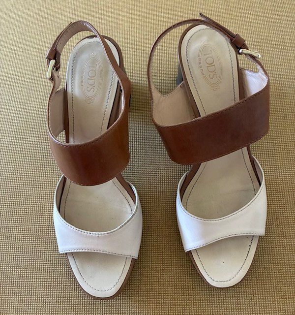 Tod'S Damenschuhe: Tods Sandale – Gebraucht aus Zürich von lakili