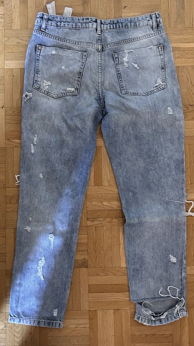 Zara Jeans: Zara ripped jeans slim fit – Usato da Glattbrugg venduto da Lara_G06 1