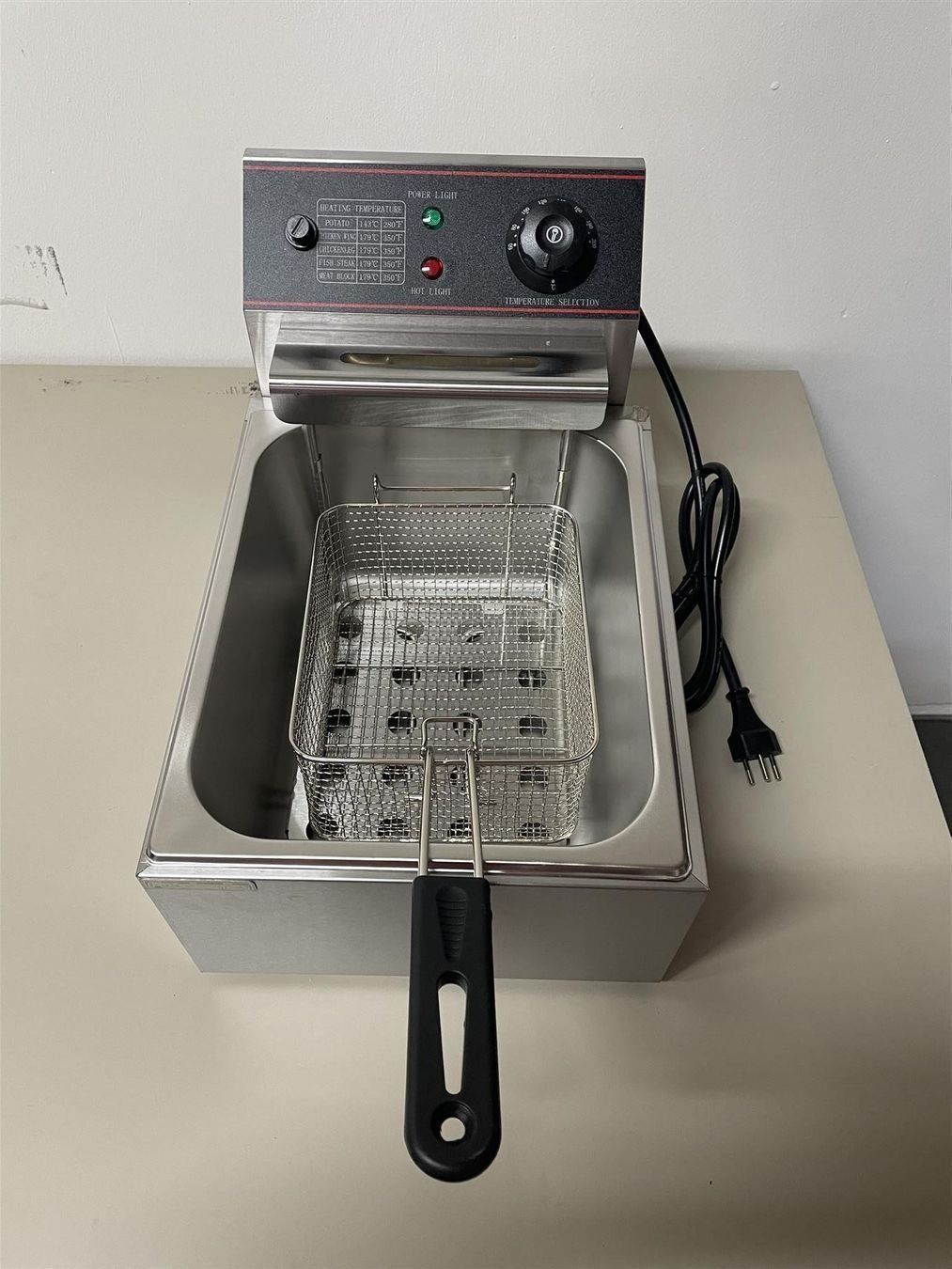 Küchengeräte: Gastrofriteuse 6L NEU mit Garantie – Neu und originalverpackt aus Hombrechtikon von SPS-Liquidationen 4