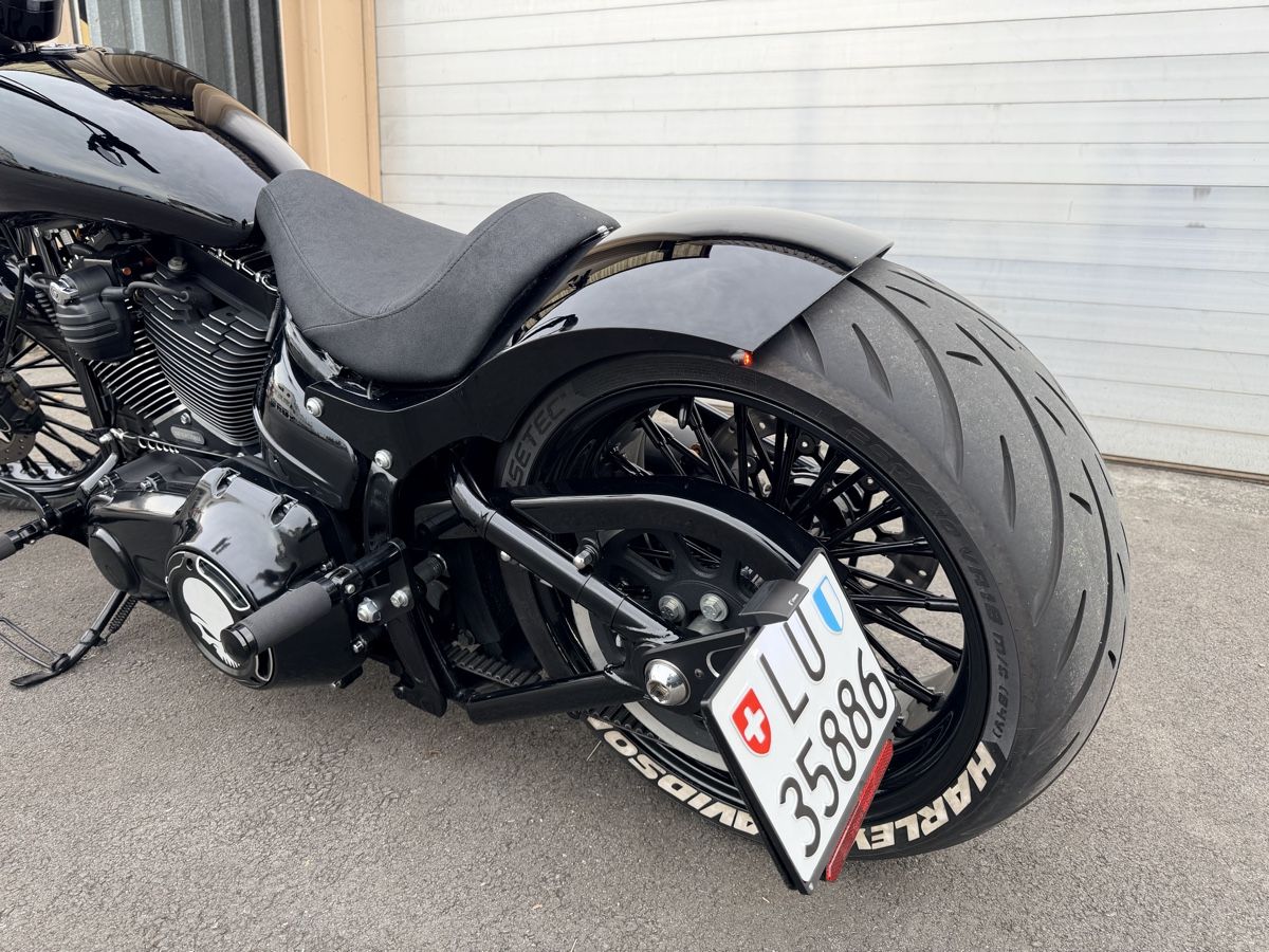 Harley-Davidson Cruisers: Harley-Davidson Breakout black BEAST – D'occasion à Hochdorf par K.Kari 5