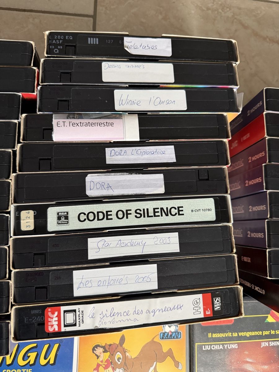 Tutti i VHS: 61x cassette video VHS – Usato da Courtételle venduto da claude41 2