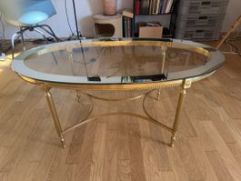 Eleganter ovaler Couchtisch aus Messing mit Glasplatte
