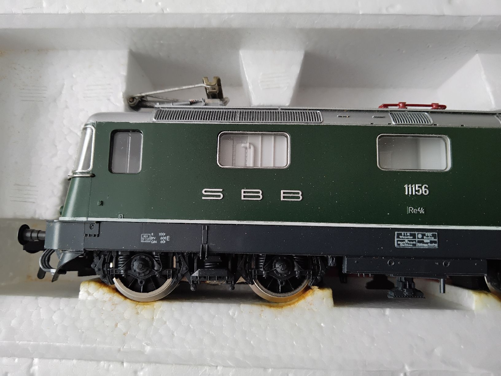Fleischmann Modellini di ferrovie: SBB Re4/4 Fleischmann. Analog DC. Neuwertig – Nuovo e nell'imballaggio originale da Romanshorn venduto da jar_rxt9 2