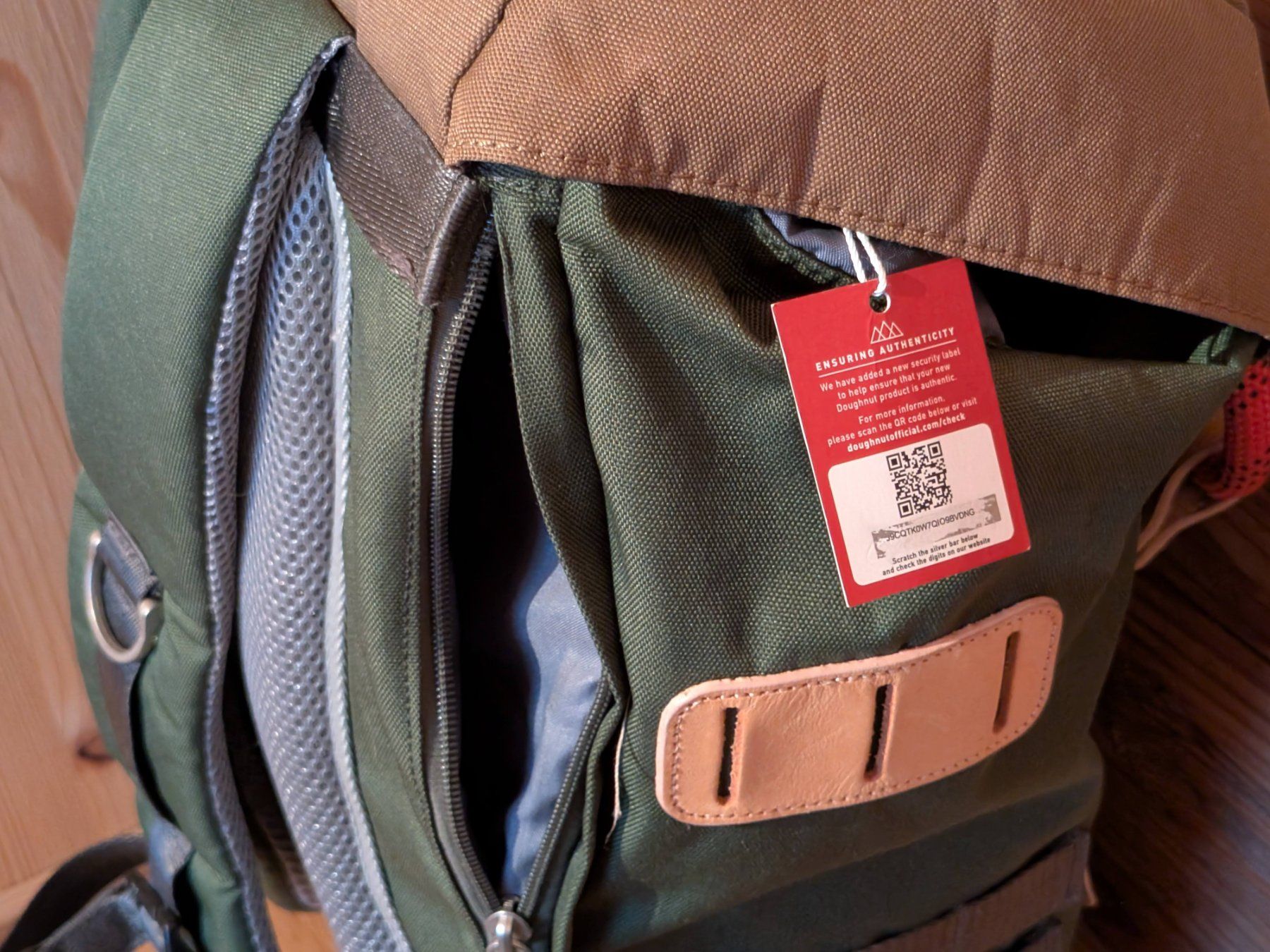 Zaini: Doughnut Colorado Rucksack Daypack 19L – Nuovo (secondo la descrizione) da Galgenen venduto da MisterTH 3