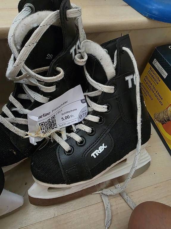 Pattini da ghiaccio: Schlittschuhe – Usato da Birmenstorf AG venduto da JenniferLopetrone