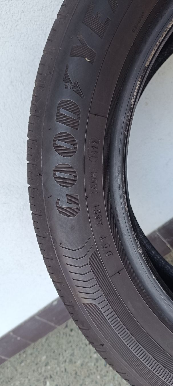 Pneus & Roues: GOODYEAR  205/55/17   91V – D'occasion à Grenchen par Sven6965