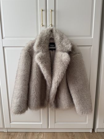 Zara Kunstfell Jacke, Grösse M, Top Zustand