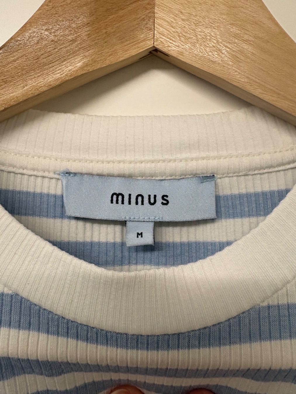 T-shirt: Ripp-TShirt blau-weiss gestreift, Gr. L – Usato da Egg b. Zürich venduto da adimoxon 1