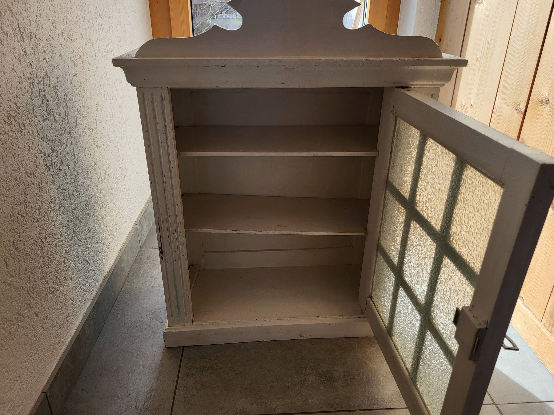 Armadi: armoire ancienne à suspendre – Usato da Courroux venduto da Marilouise01 1
