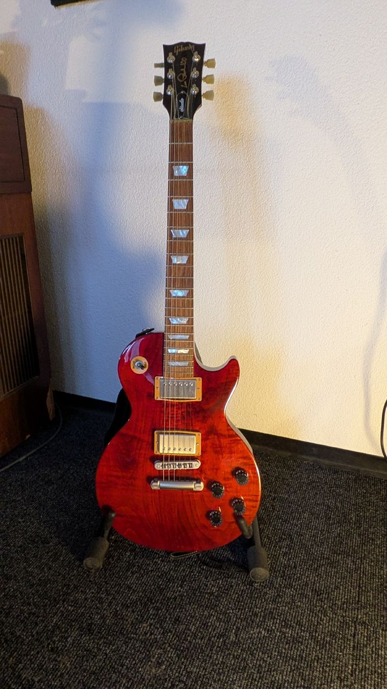 Gibson Instruments de musique: Les Paul Studio Wine Red (2016) inkl. Case – D'occasion à Zürich par Ge8