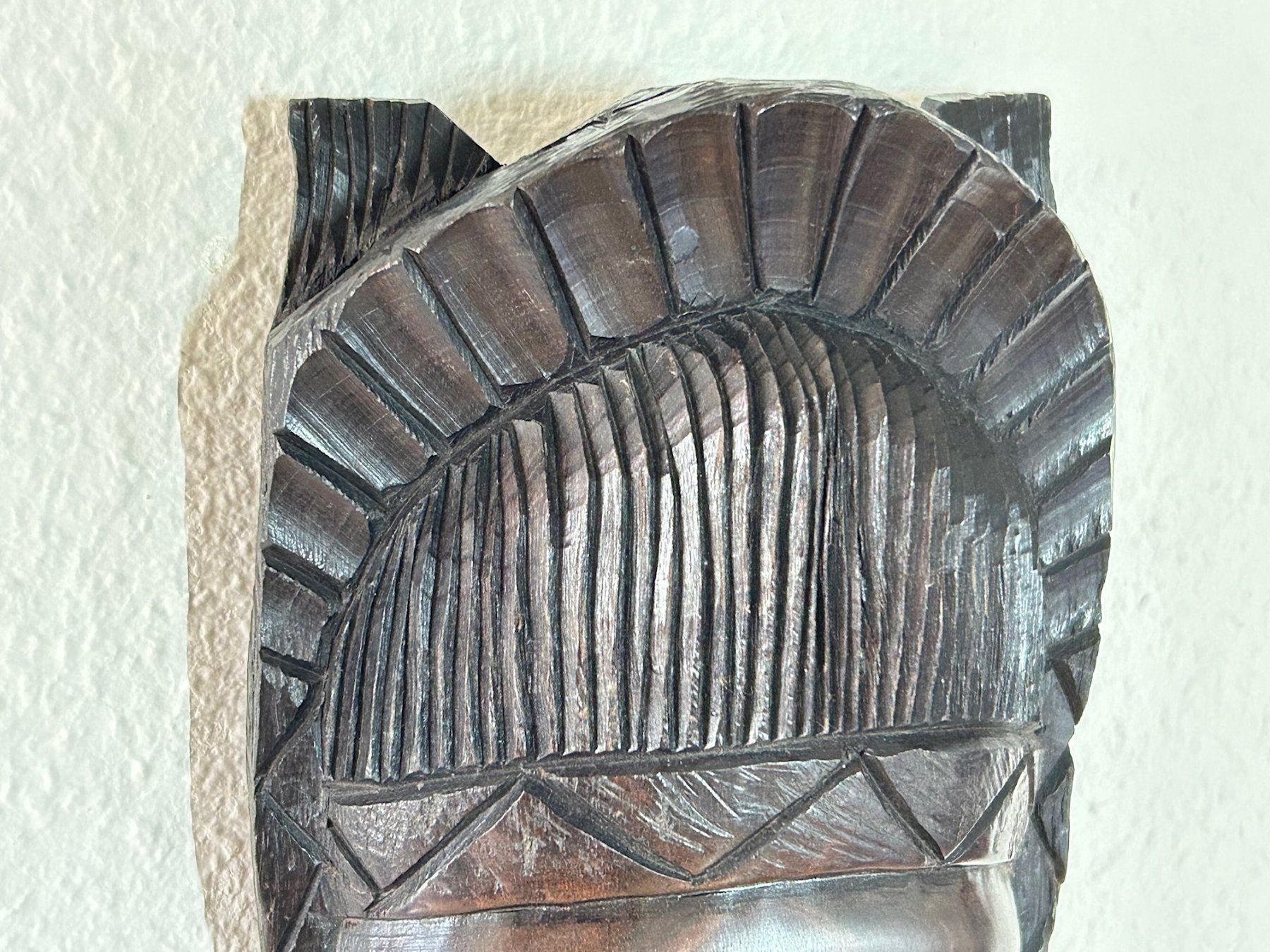 Internationale Kunst: Afrikanische Wandmaske aus Ebenholz – Neu (gemäss Beschreibung) aus Rocourt von Vij_mz6g 1
