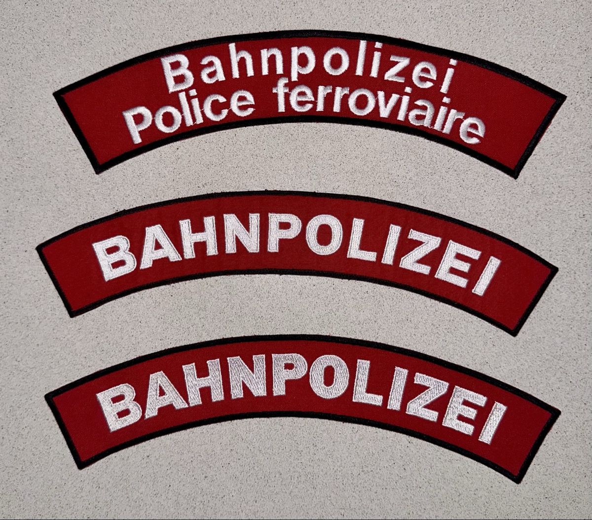 SBB/CFF/FFS Placchette & Badge: SBB Polizei  – Nuovo e nell'imballaggio originale da Castione venduto da DWNL