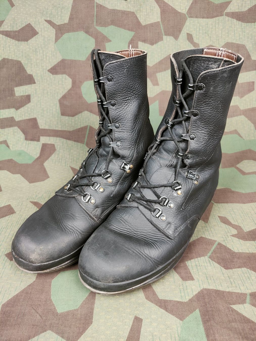 Schweizer Armee Uniformi: Kampfstiefel Ord. 1990, Grösse 320 5 – Usato da Bauma venduto da SwissMilitaria