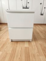 Kommode mit 2 geräumigen Schubladen