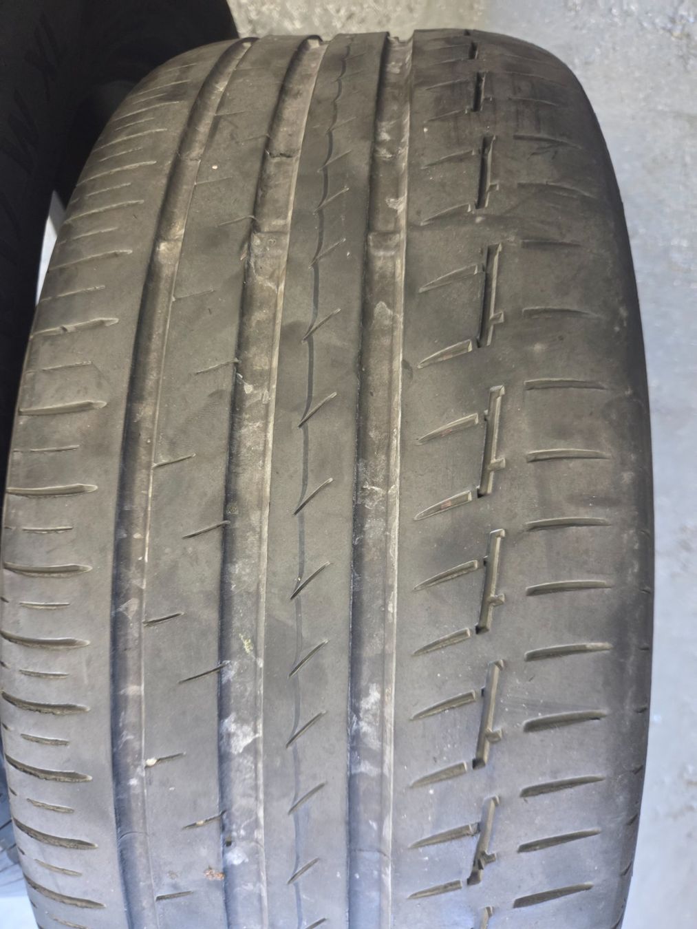 Pneumatici & Ruote complete: 235 / 55 R 17  W  XL   CONTINENTAL – Usato da Fischbach-Göslikon venduto da Emanuel.Bardhi 1