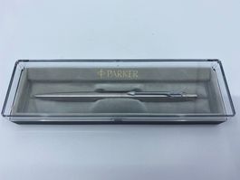 Edler Parker Kugelschreiber im Etuie mit blauer Mine