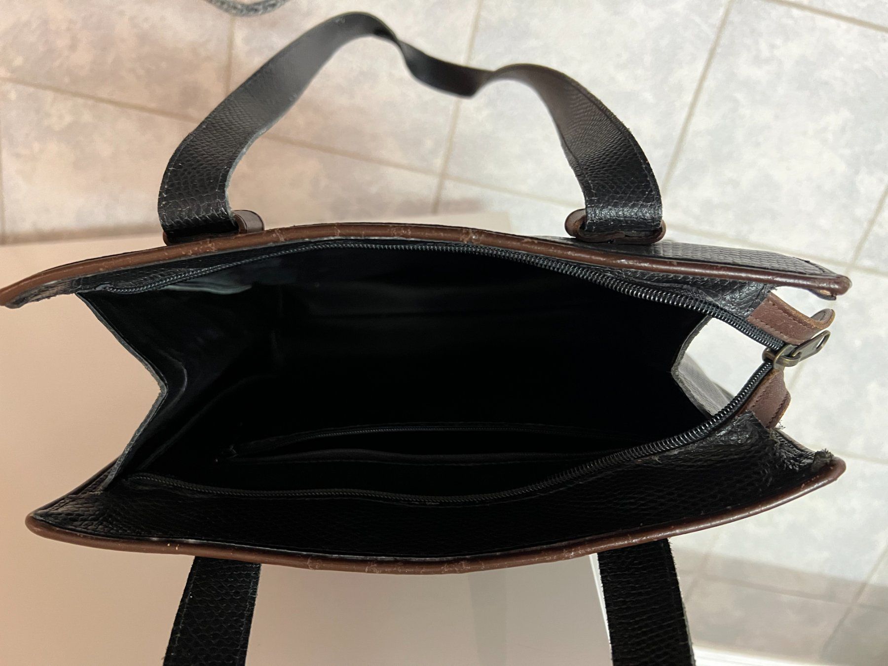 Borse da donna: Handtasche Shopper – Usato da Wettswil venduto da MargrithK01 1
